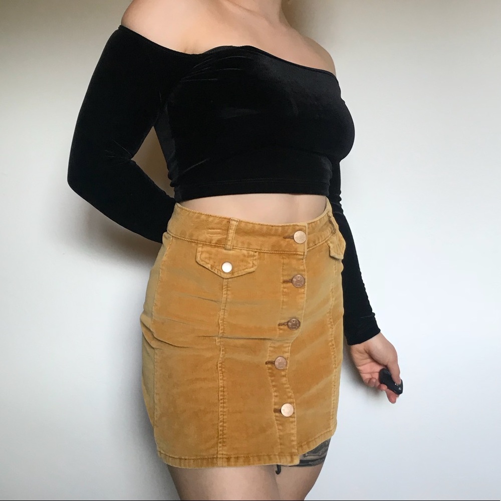 BDG UO corduroy tan mini skirt size 4 - Picture 1 of 5